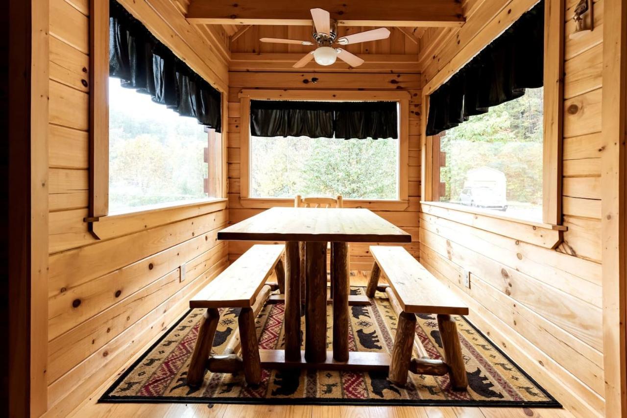 Smoky Mtn Hideaway - Cabin W/ Hot Tub & Pool Table Villa Sevierville Exterior foto