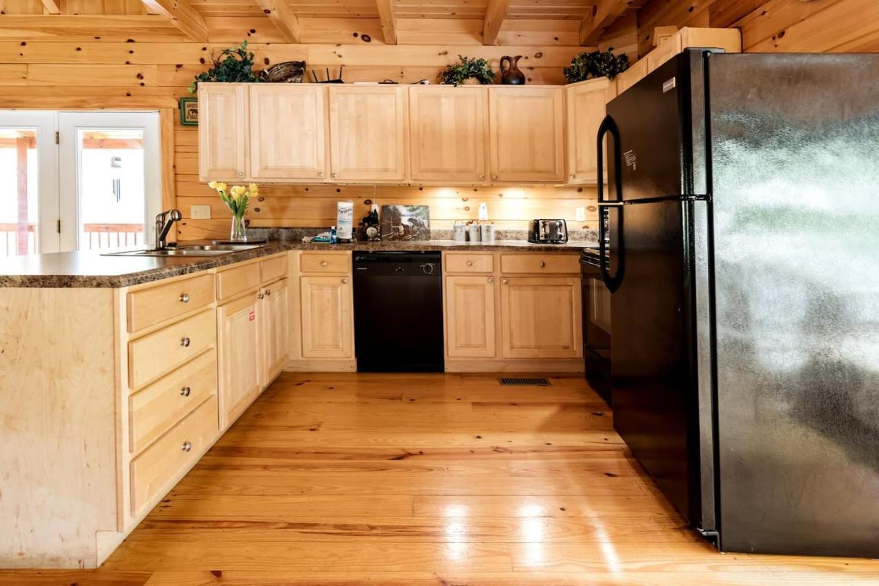 Smoky Mtn Hideaway - Cabin W/ Hot Tub & Pool Table Villa Sevierville Exterior foto