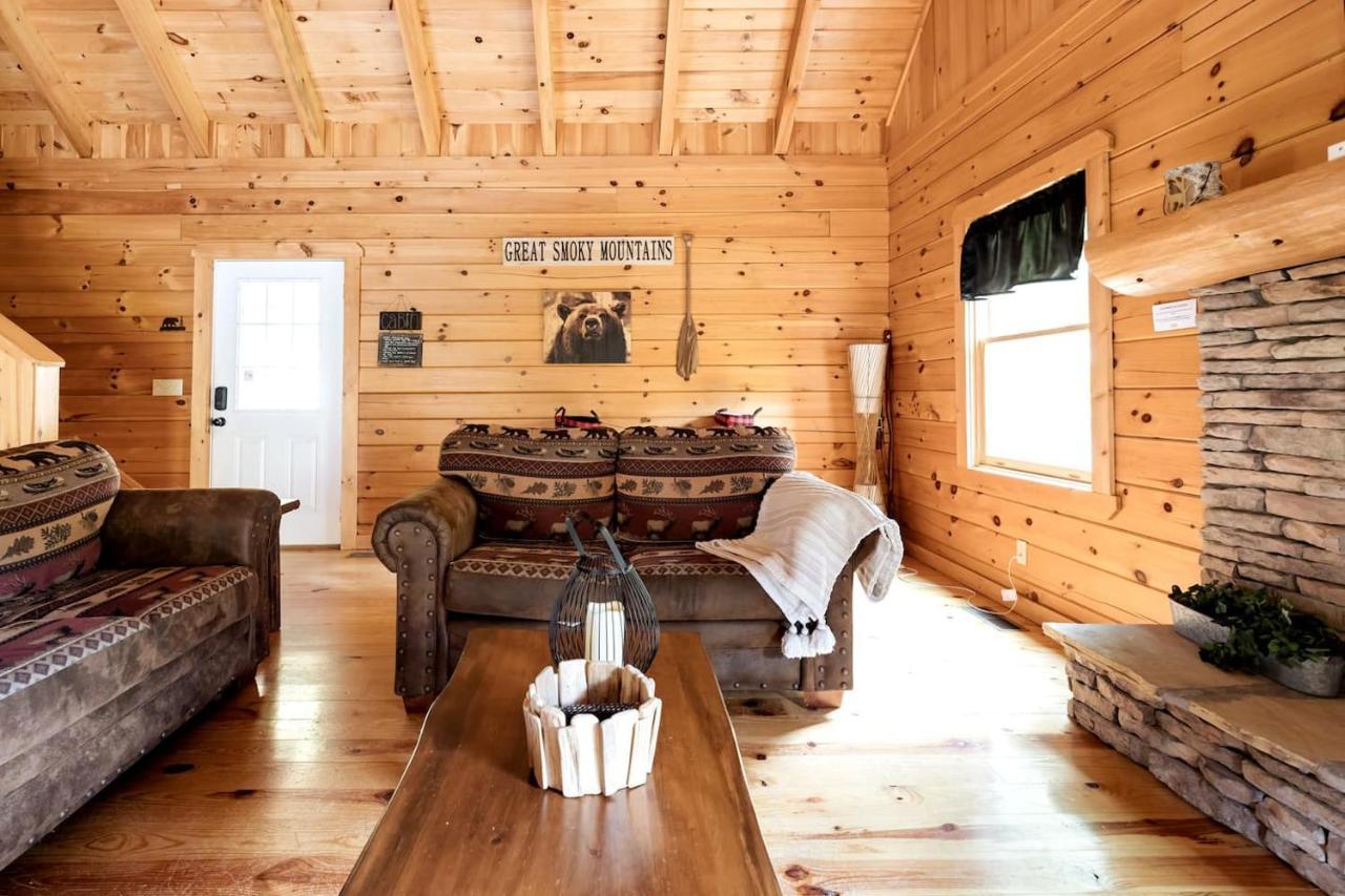 Smoky Mtn Hideaway - Cabin W/ Hot Tub & Pool Table Villa Sevierville Exterior foto