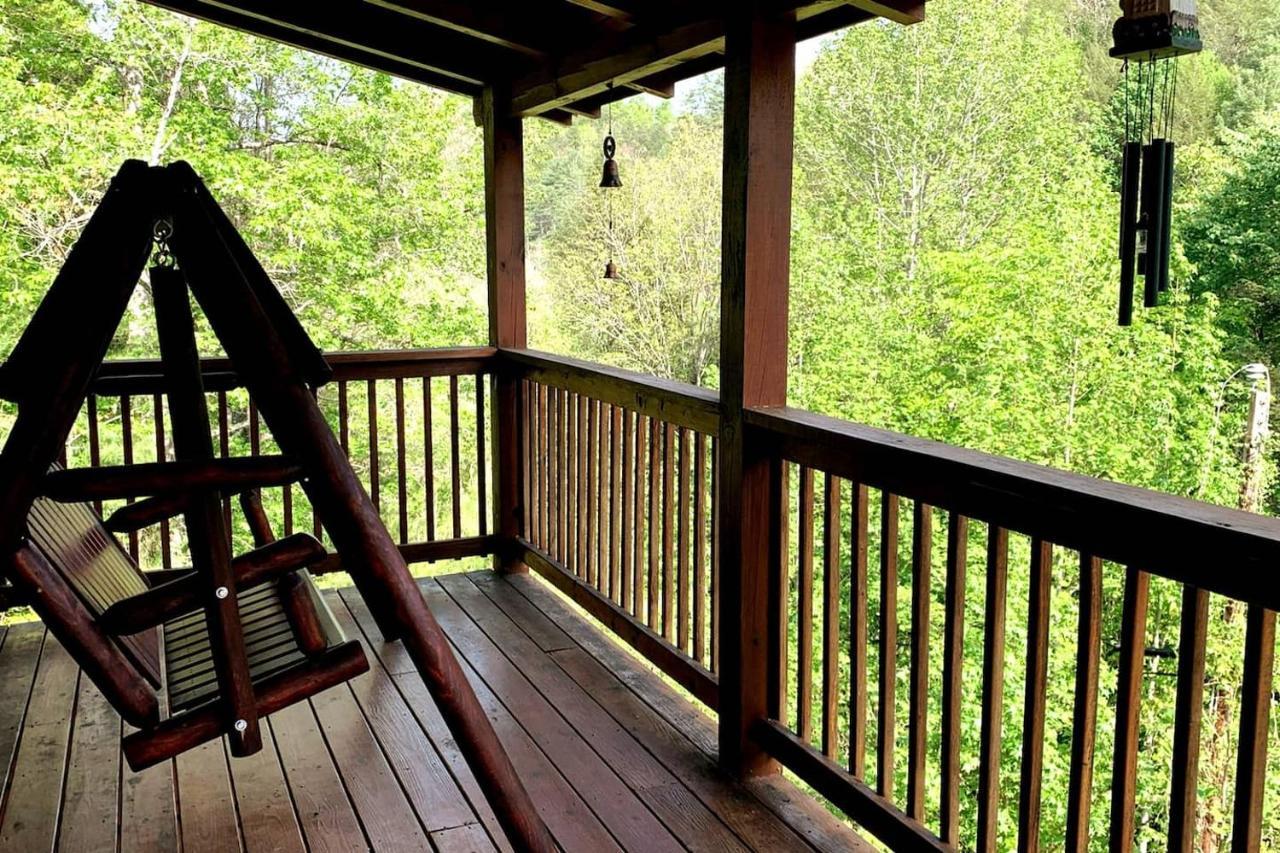Smoky Mtn Hideaway - Cabin W/ Hot Tub & Pool Table Villa Sevierville Exterior foto