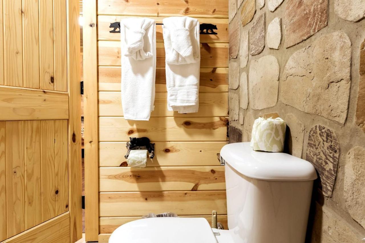 Smoky Mtn Hideaway - Cabin W/ Hot Tub & Pool Table Villa Sevierville Exterior foto