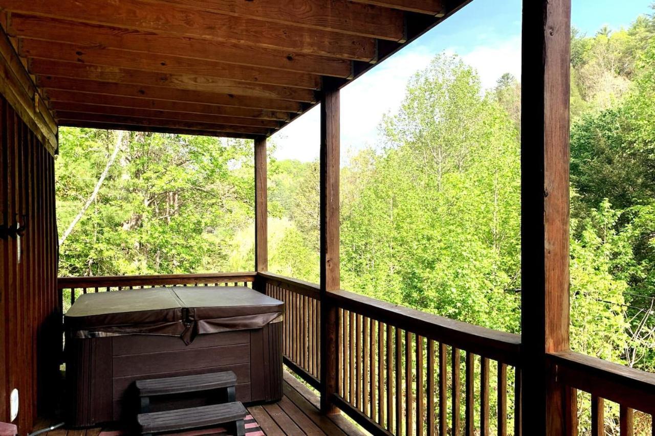 Smoky Mtn Hideaway - Cabin W/ Hot Tub & Pool Table Villa Sevierville Exterior foto